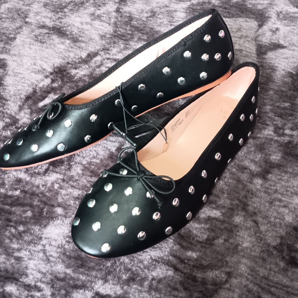 NWT Time And Tru Silver Studded Black Flats/Shoes Womens Size: 10